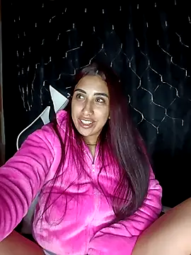 Snapshot of ifeelverywet_andhot chatting on October 25, 2025, 5:17 am ifeelverywet andhot online show from October 25, 2025, 5:17 am