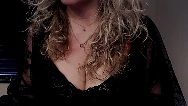 JenniLowen online show from February 11, 2025, 9:52 am