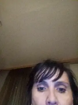 Francenia lolis online show from April 12, 2026, 9:40 pm