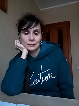 Francenia lolis online show from February 17, 2025, 3:22 pm