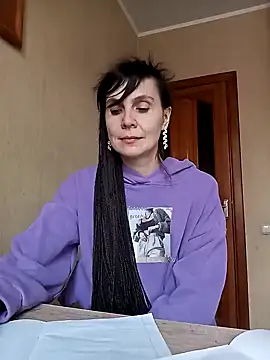 Francenia lolis online show from February 14, 2025, 7:07 am