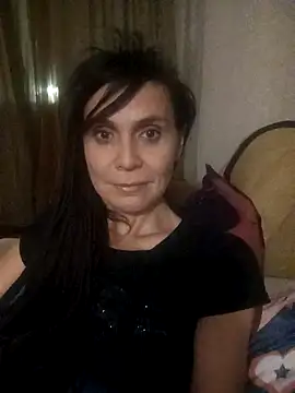 Francenia lolis online show from February 13, 2026, 7:36 pm