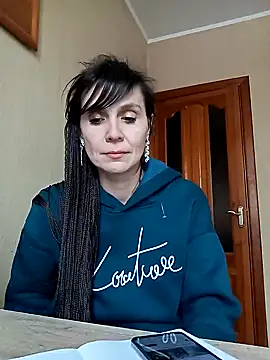 Francenia lolis online show from February 17, 2025, 12:05 pm