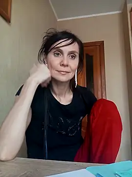 Francenia lolis online show from February 17, 2026, 10:23 am