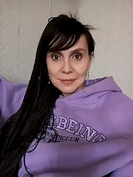 Francenia lolis online show from February 2, 2025, 12:46 pm
