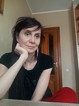 Francenia lolis online show from February 19, 2026, 8:22 am