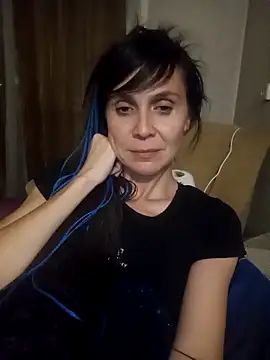 Francenia lolis online show from October 9, 2025, 7:47 pm