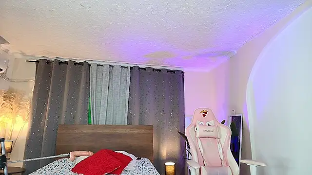 Snapshot of valery_yepes chatting on October 3, 2025, 12:06 pm valery yepes online show from October 3, 2025, 12:06 pm