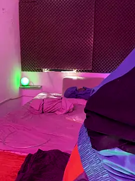 thesummerboy online show from September 26, 2025, 7:10 pm