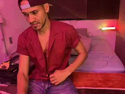 thesummerboy online show from October 1, 2025, 6:29 am