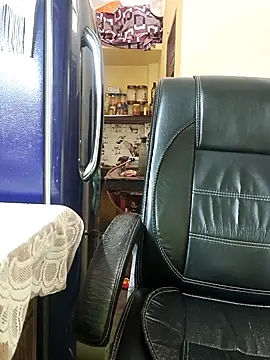 Snapshot of Madhavi_mishra chatting on November 5, 2025, 6:05 am Madhavi mishra online show from November 5, 2025, 6:05 am