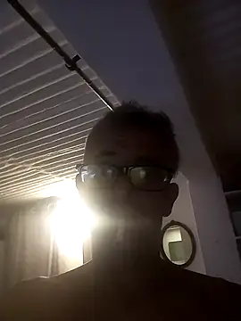 Snapshot of NICJOHNS chatting on February 9, 2025, 10:11 pm NICJOHNS online show from February 9, 2025, 10:11 pm