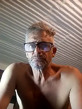 Snapshot of NICJOHNS chatting on February 18, 2025, 6:37 pm NICJOHNS online show from February 18, 2025, 6:37 pm