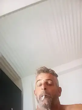 Snapshot of NICJOHNS chatting on February 21, 2025, 12:27 pm NICJOHNS online show from February 21, 2025, 12:27 pm