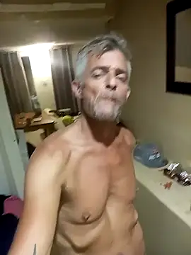 Snapshot of NICJOHNS chatting on January 20, 2025, 8:29 pm NICJOHNS online show from January 20, 2025, 8:29 pm