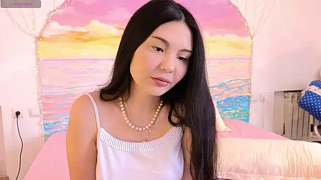clementinena online show from January 15, 2025, 4:04 am