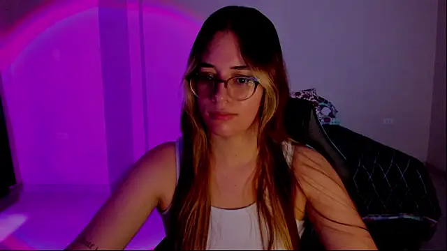 atenas 05  online show from November 8, 2025, 9:29 pm