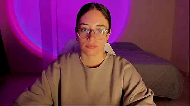 Snapshot of atenas_05_ chatting on October 23, 2025, 7:51 am atenas 05 online show from October 23, 2025, 7:51 am