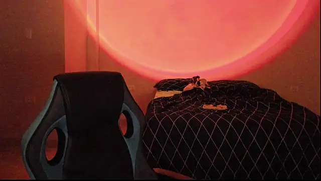 Snapshot of atenas_05_ chatting on October 14, 2025, 9:32 am atenas 05 online show from October 14, 2025, 9:32 am