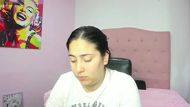 lizzaxs online show from October 15, 2025, 12:57 pm