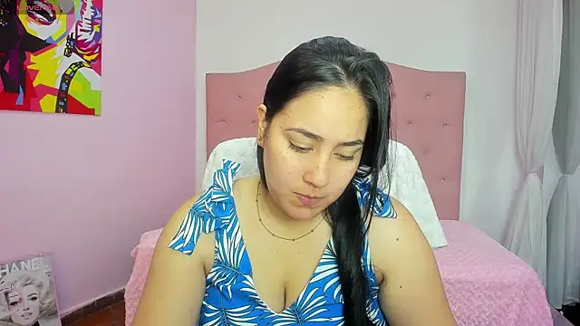 lizzaxs online show from October 21, 2025, 12:37 pm