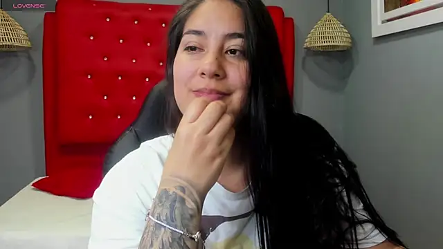 lizzaxs online show from February 5, 2025, 8:35 pm