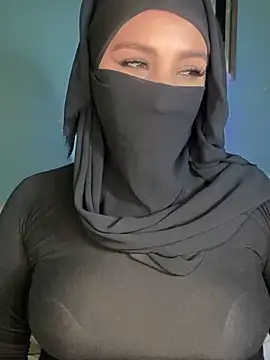 Zeynep-Lahsen online show from March 7, 2025, 1:51 pm
