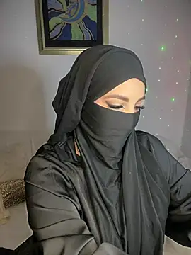 Zeynep-Lahsen online show from January 24, 2025, 1:47 pm