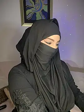 Zeynep-Lahsen online show from December 7, 2024, 4:20 pm