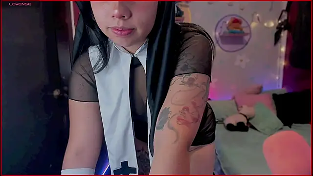 kiki cavilll online show from October 11, 2025, 2:18 pm