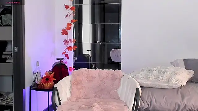 sammanthalove online show from November 1, 2025, 2:29 am