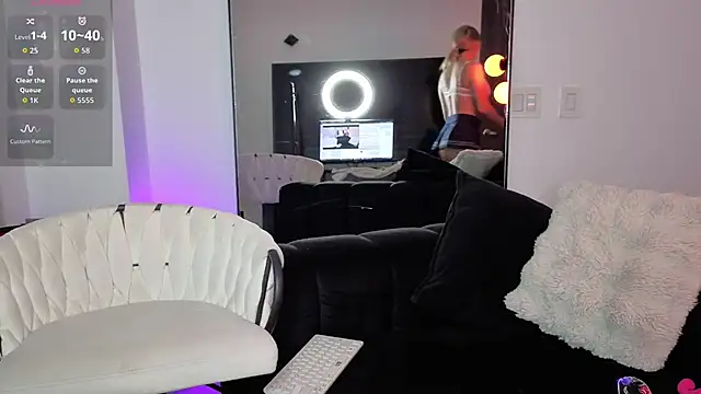 sammanthalove online show from April 10, 2026, 1:56 am