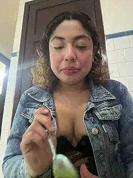Snapshot of dulce_celeste15 chatting on March 19, 2025, 7:38 pm dulce celeste15 online show from March 19, 2025, 7:38 pm