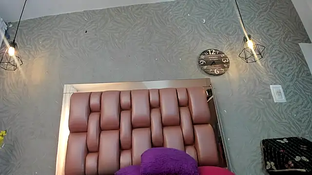 KOURTNEY-- online show from February 14, 2026, 2:34 am