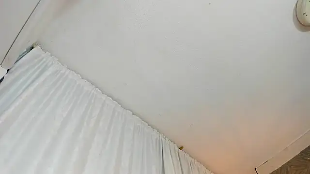 KOURTNEY-- online show from February 15, 2026, 2:12 am