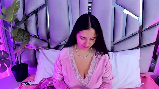 paulette dupont online show from September 19, 2025, 12:36 am