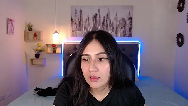 mia aira online show from January 24, 2025, 8:32 pm