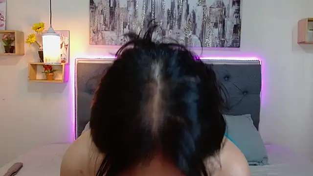 mia aira online show from September 23, 2025, 3:30 pm