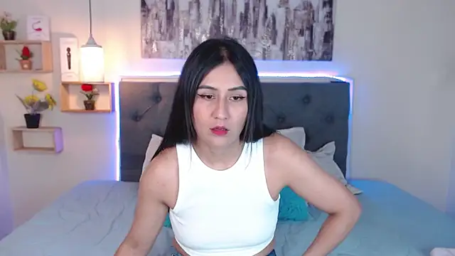 mia aira online show from February 12, 2025, 8:40 pm