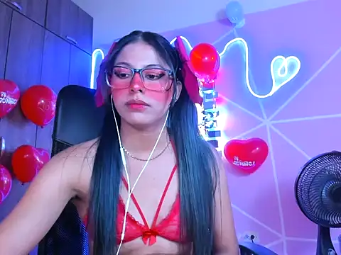 ALLYSON18  online show from February 14, 2025, 5:36 pm