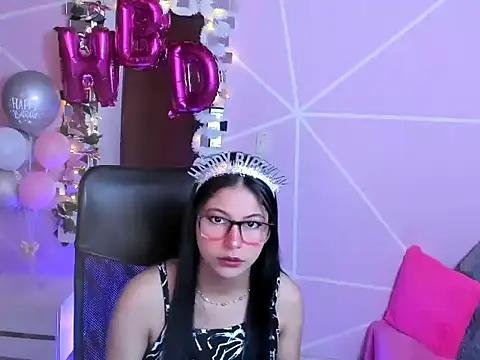  ALLYSON18  online show from November 11, 2025, 12:11 pm