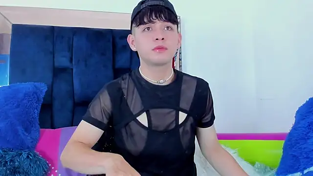 Snapshot of Bragam_Stiven chatting on March 21, 2025, 8:29 pm Bragam Stiven online show from March 21, 2025, 8:29 pm