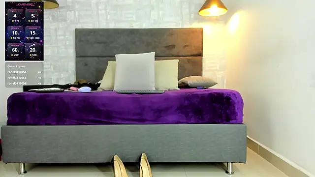 missnatash online show from March 7, 2025, 7:38 pm