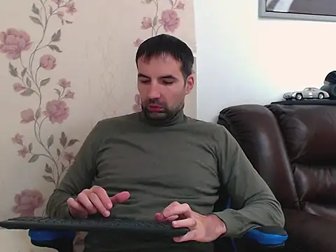 Leo 1617 online show from December 16, 2025, 11:58 am