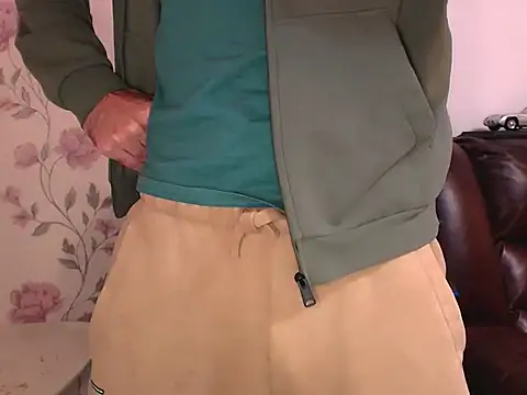 Leo 1617 online show from November 19, 2025, 11:32 am