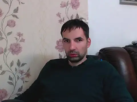 Leo 1617 online show from December 15, 2025, 9:09 pm