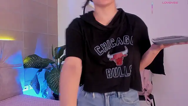 Snapshot of Karito-28 chatting on October 16, 2025, 12:02 pm Karito-28 online show from October 16, 2025, 12:02 pm