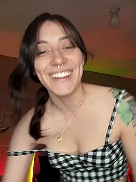 Snapshot of Karito-28 chatting on October 21, 2025, 12:04 pm Karito-28 online show from October 21, 2025, 12:04 pm