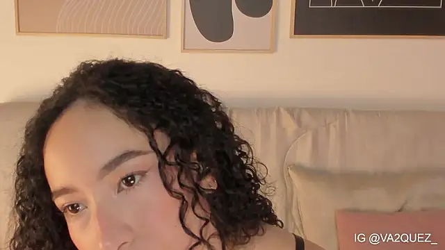 Heyloreley online show from February 18, 2026, 2:31 am