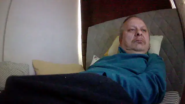 amylrmm1903 online show from May 3, 2026, 7:13 am